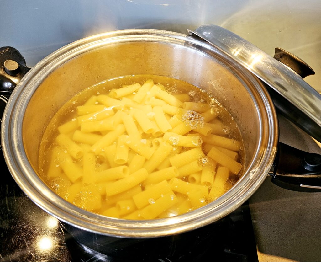 boil pasta 